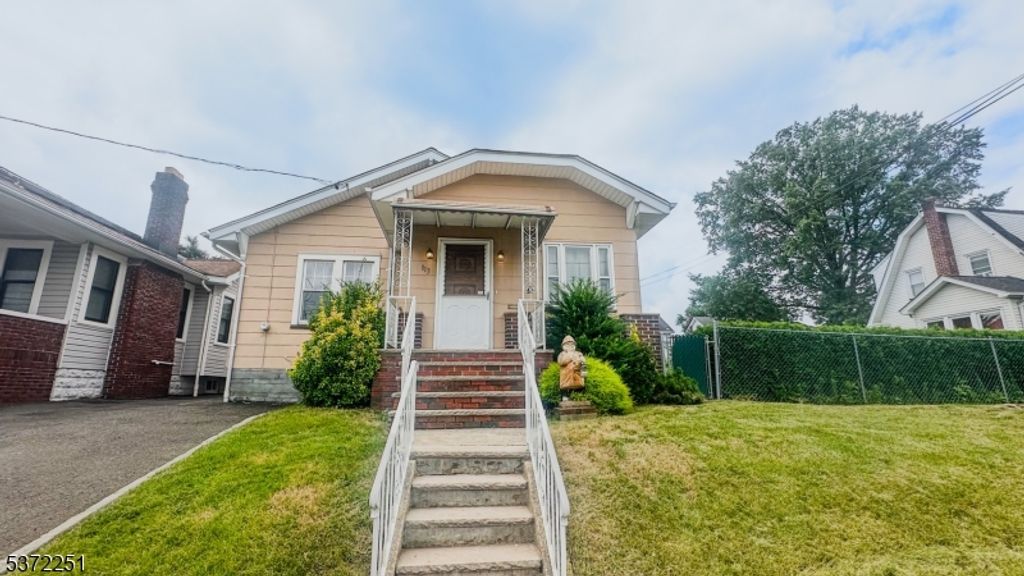 113 Raritan Rd, Linden City, NJ 07036