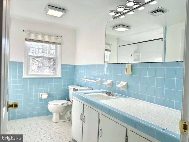 611 LAKESIDE DR, Salisbury, MD 21801