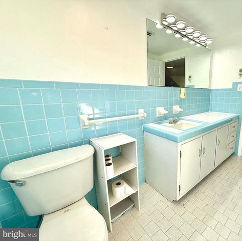 611 LAKESIDE DR, Salisbury, MD 21801