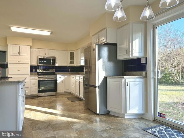 611 LAKESIDE DR, Salisbury, MD 21801