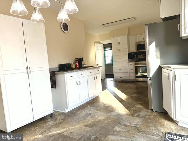 611 LAKESIDE DR, Salisbury, MD 21801