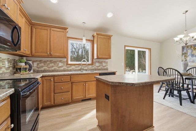 531 CHAIN DRIVE, Appleton, WI 54915