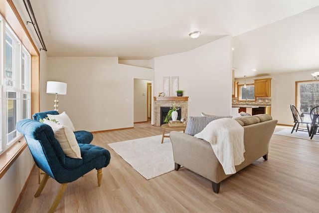 531 CHAIN DRIVE, Appleton, WI 54915