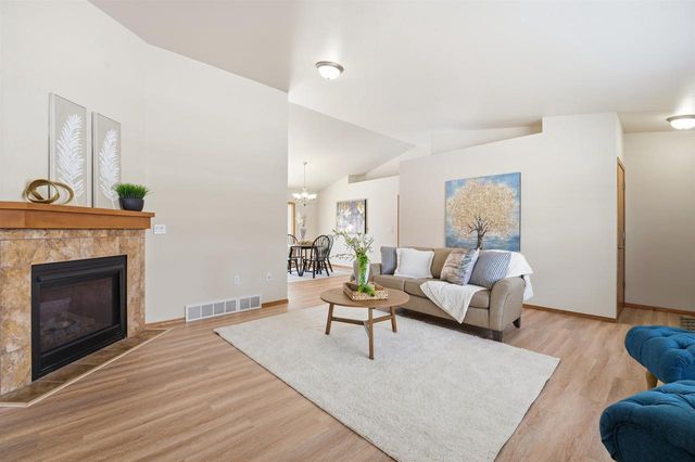 531 CHAIN DRIVE, Appleton, WI 54915