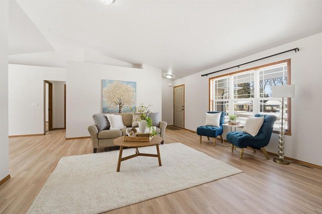 531 CHAIN DRIVE, Appleton, WI 54915