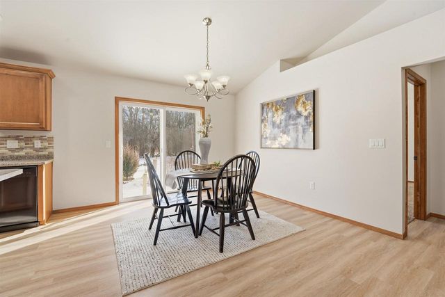 531 CHAIN DRIVE, Appleton, WI 54915