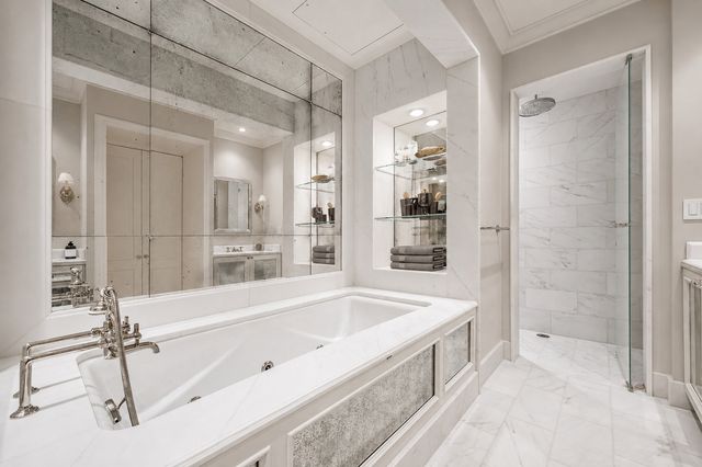159 E Walton Place 7D, Chicago, IL 60611