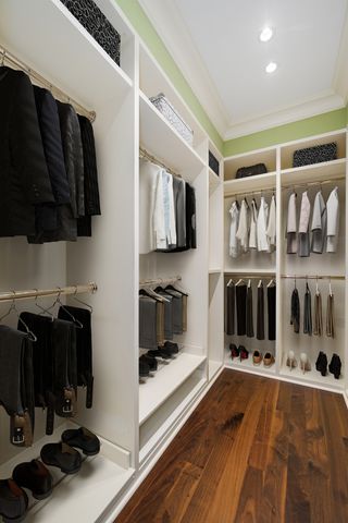 159 E Walton Place 7D, Chicago, IL 60611