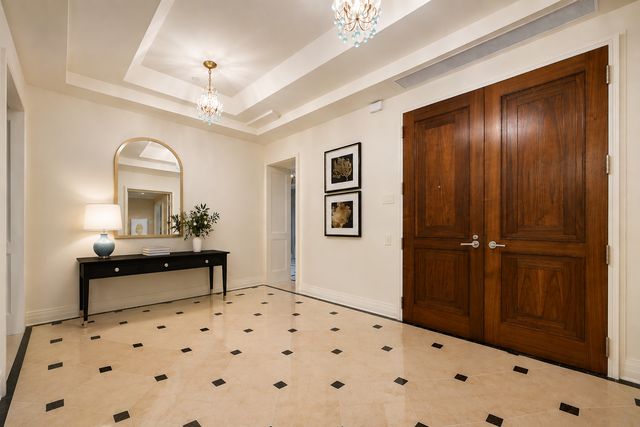 159 E Walton Place 7D, Chicago, IL 60611