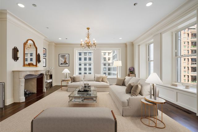 159 E Walton Place 7D, Chicago, IL 60611