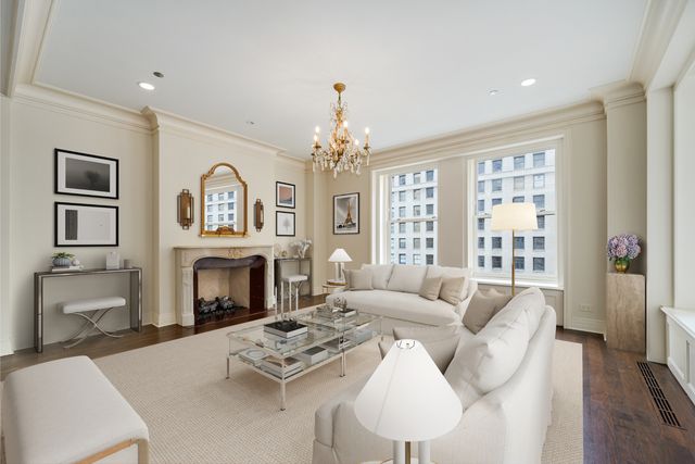 159 E Walton Place 7D, Chicago, IL 60611