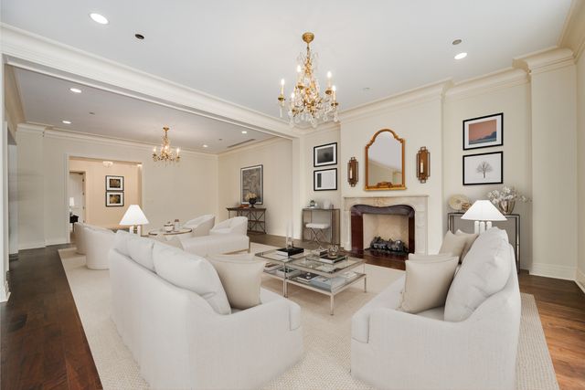 159 E Walton Place 7D, Chicago, IL 60611