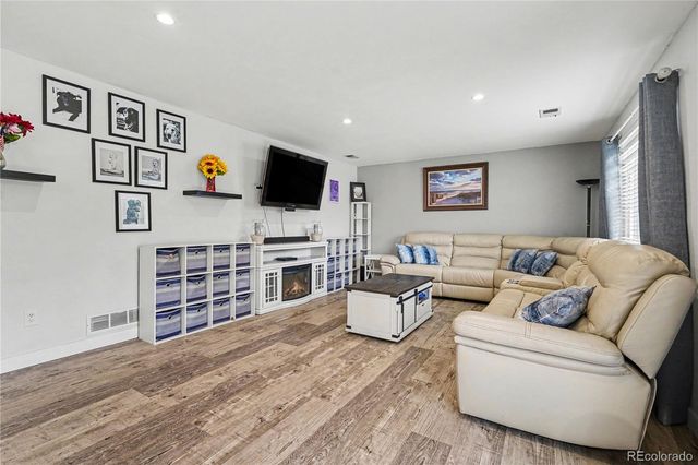 5580 W 74th Avenue, Arvada, CO 80003