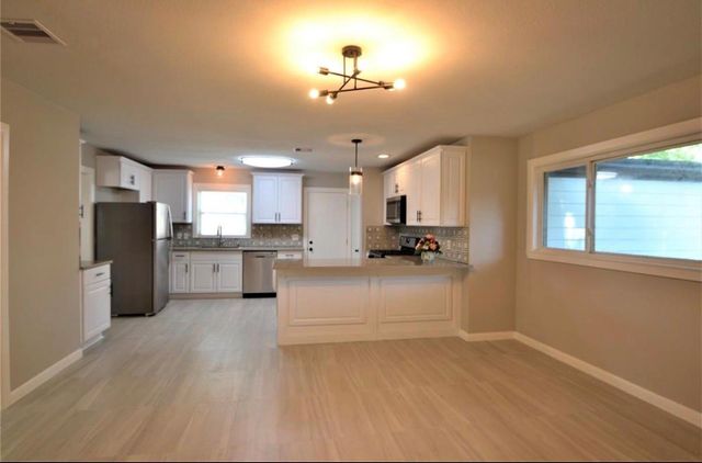 4829 Waycross Drive, Houston, TX 77035
