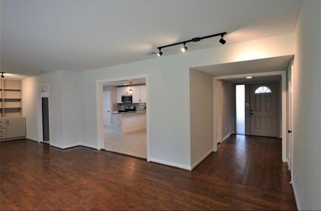 4829 Waycross Drive, Houston, TX 77035