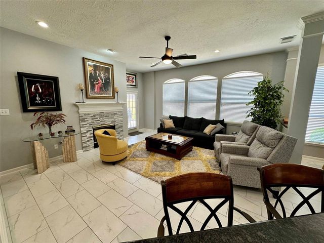 1211 Campton Court, Houston, TX 77055