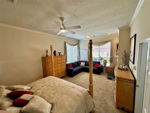 1211 Campton Court, Houston, TX 77055