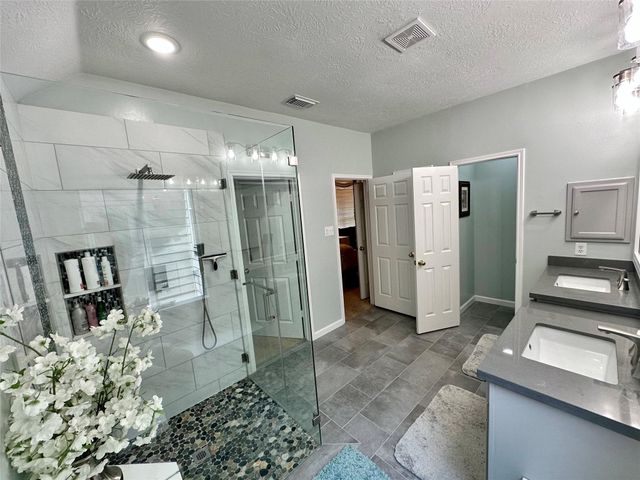 1211 Campton Court, Houston, TX 77055