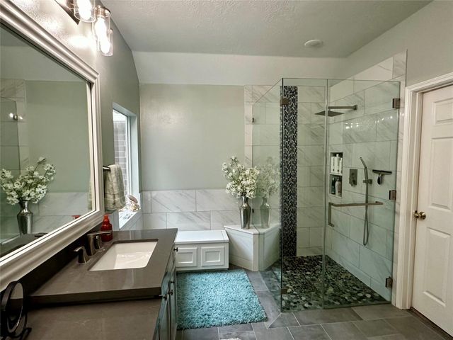 1211 Campton Court, Houston, TX 77055