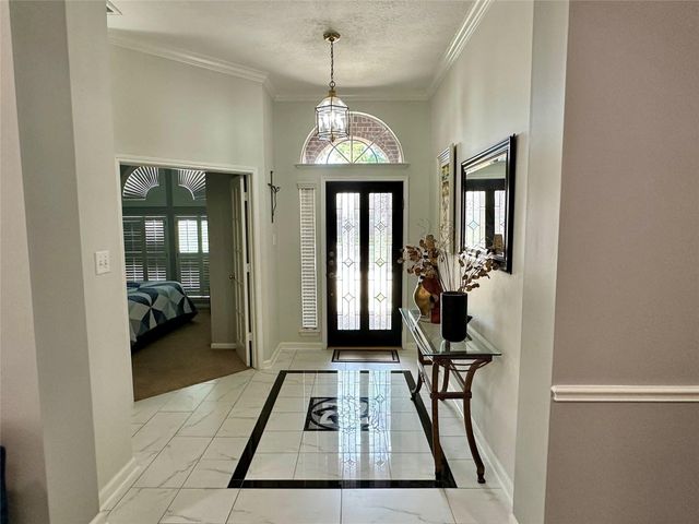 1211 Campton Court, Houston, TX 77055