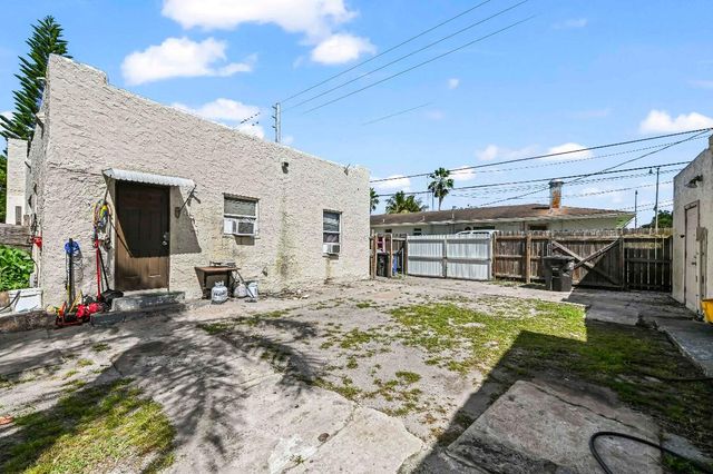 610 32nd Street, West Palm Beach, FL 33407