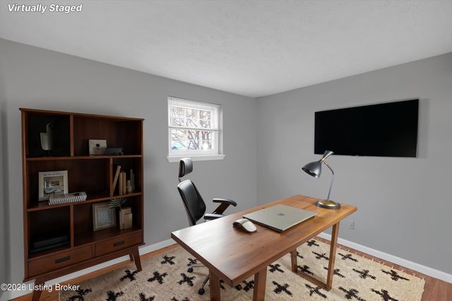 305 Chanel Ct 1, Louisville, KY 40218