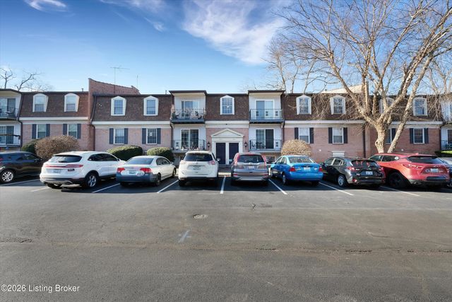 305 Chanel Ct 1, Louisville, KY 40218