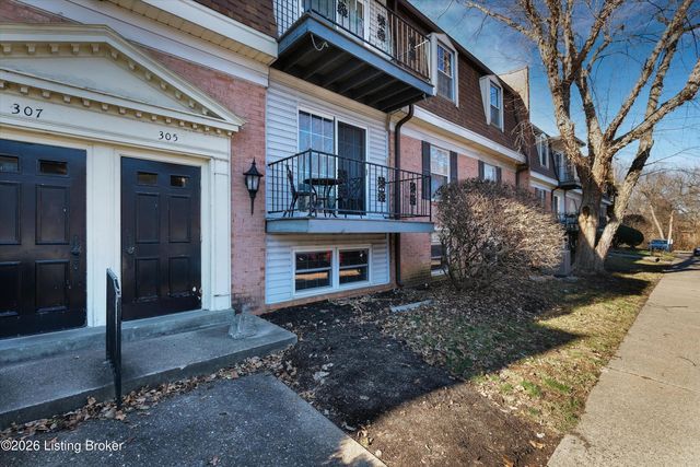 305 Chanel Ct 1, Louisville, KY 40218