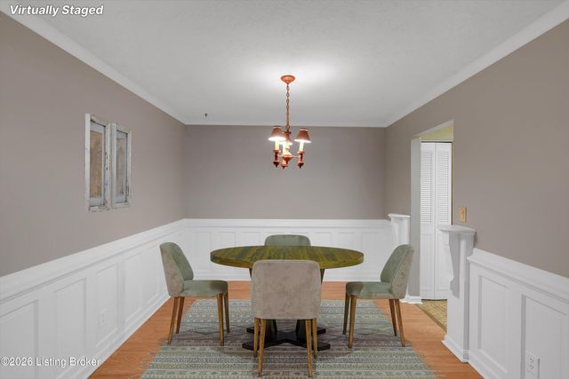 305 Chanel Ct 1, Louisville, KY 40218