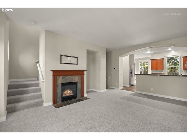 808 Ne CADEN Ave, Hillsboro, OR 97124