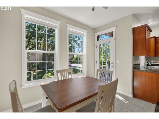 808 Ne CADEN Ave, Hillsboro, OR 97124
