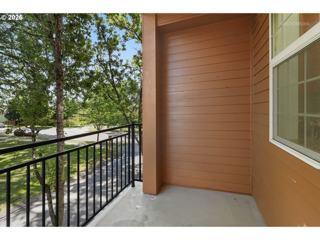 808 Ne CADEN Ave, Hillsboro, OR 97124
