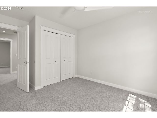 808 Ne CADEN Ave, Hillsboro, OR 97124