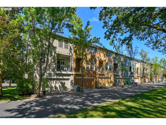 808 Ne CADEN Ave, Hillsboro, OR 97124