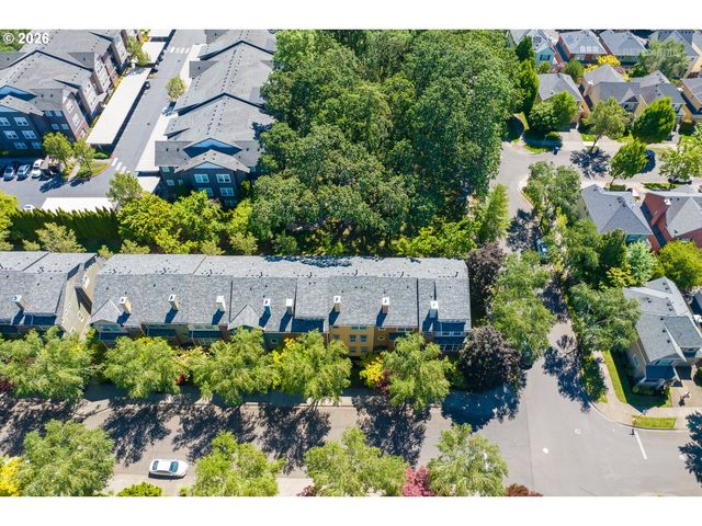 808 Ne CADEN Ave, Hillsboro, OR 97124