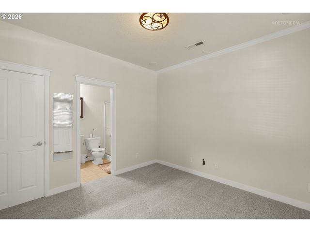 808 Ne CADEN Ave, Hillsboro, OR 97124