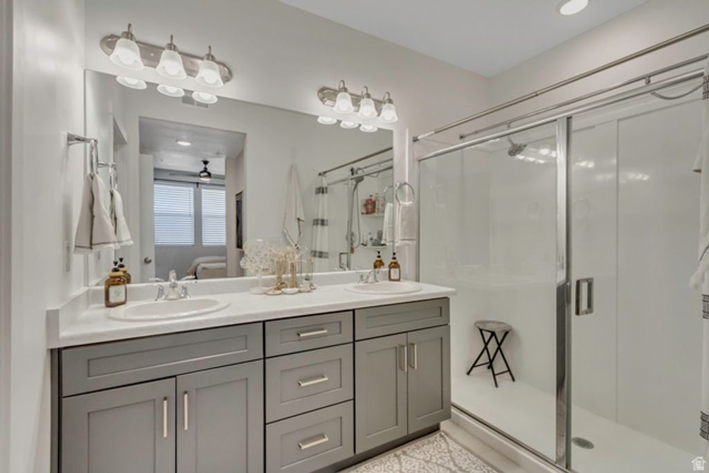 Image 17 of property listing at 8342 S SKY MIRROR LN #H101, Midvale, UT 84047