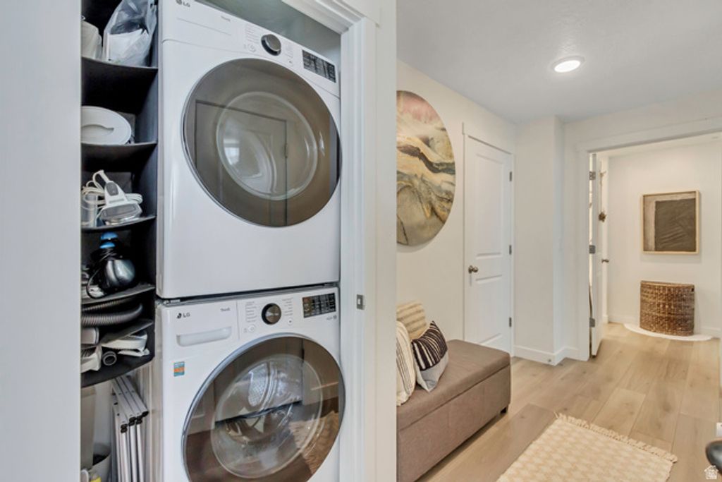 Image 19 of property listing at 8342 S SKY MIRROR LN #H101, Midvale, UT 84047