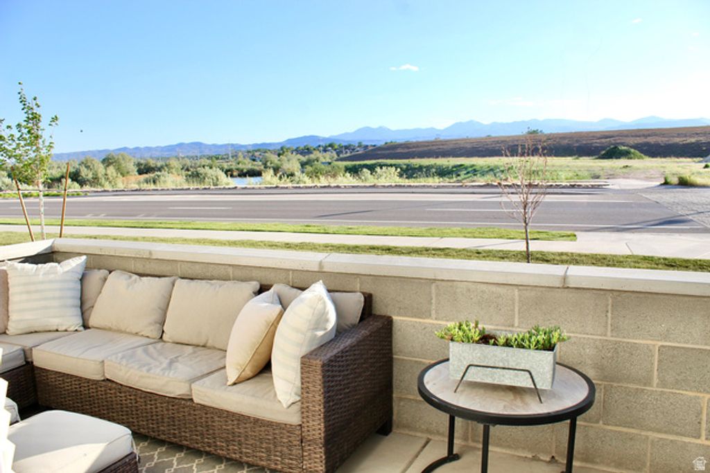 Image 26 of property listing at 8342 S SKY MIRROR LN #H101, Midvale, UT 84047