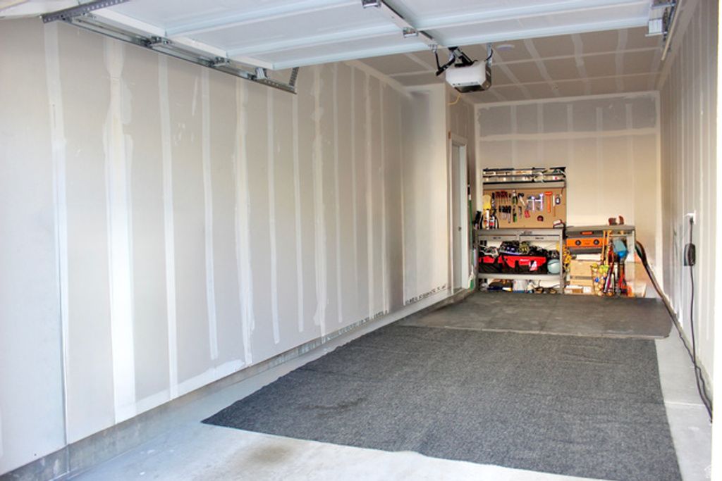 Image 31 of property listing at 8342 S SKY MIRROR LN #H101, Midvale, UT 84047