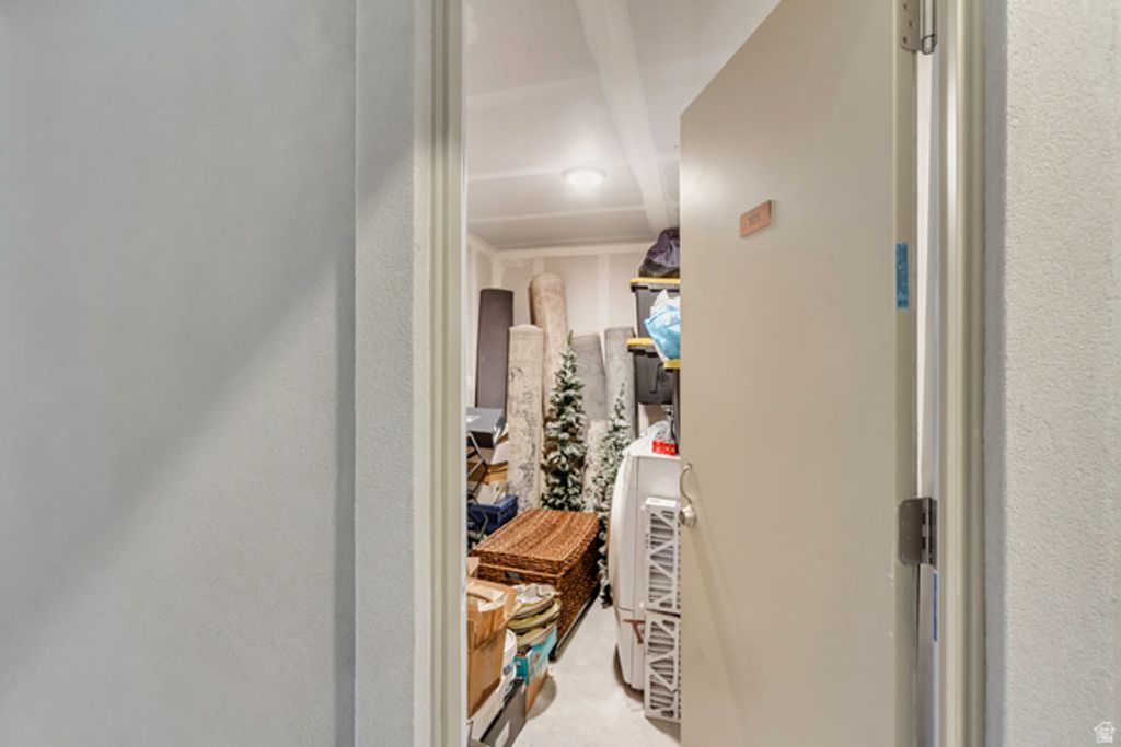 Image 32 of property listing at 8342 S SKY MIRROR LN #H101, Midvale, UT 84047
