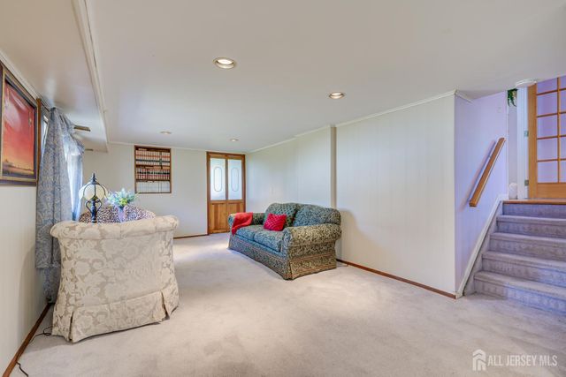 40 Meeker Avenue, Edison, NJ 08817