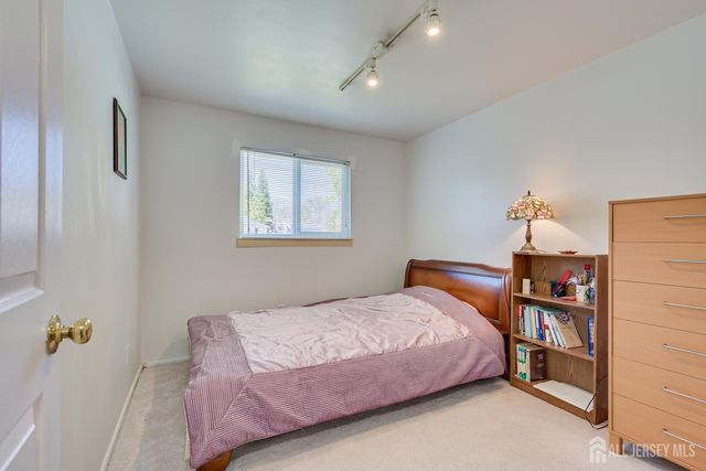 40 Meeker Avenue, Edison, NJ 08817