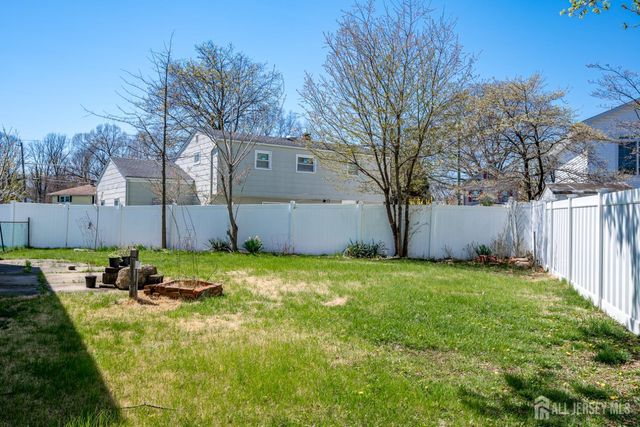 40 Meeker Avenue, Edison, NJ 08817