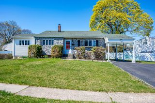 40 Meeker Avenue, Edison, NJ 08817