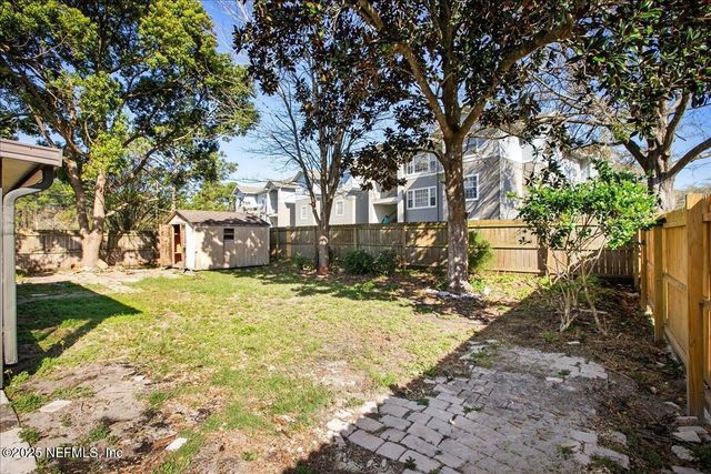 14319 CEDAR ISLAND Road N, Jacksonville, FL 32250