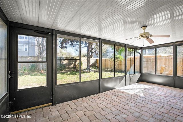 14319 CEDAR ISLAND Road N, Jacksonville, FL 32250
