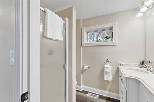 3 Summer St, Topsfield, MA 01983