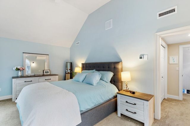 3 Summer St, Topsfield, MA 01983