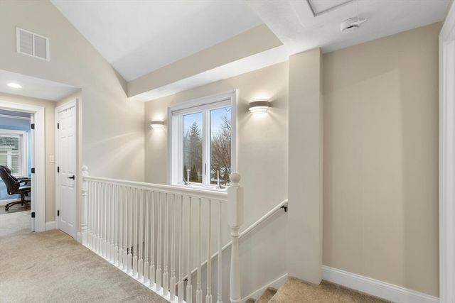 3 Summer St, Topsfield, MA 01983